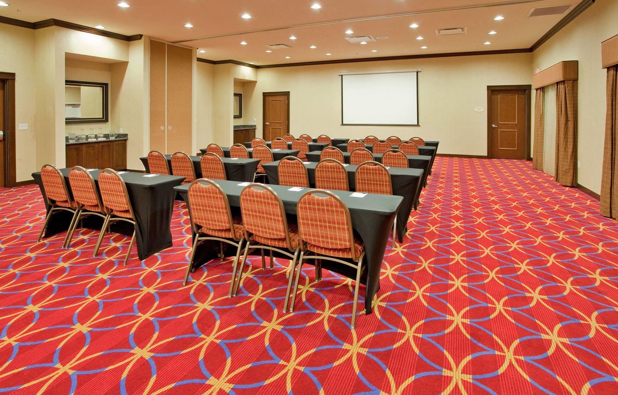 Towneplace Suites By Marriott Midland Obchodní fotografie